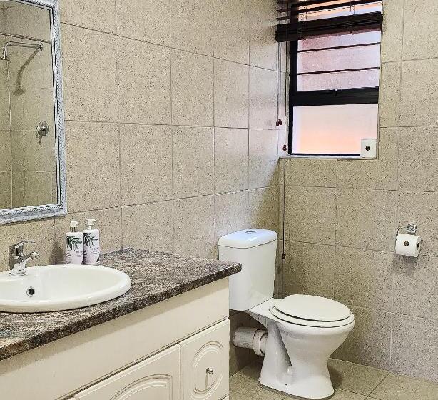 Pension Waterlily Cove Guesthouse