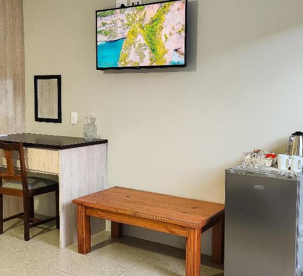 Pension Waterlily Cove Guesthouse