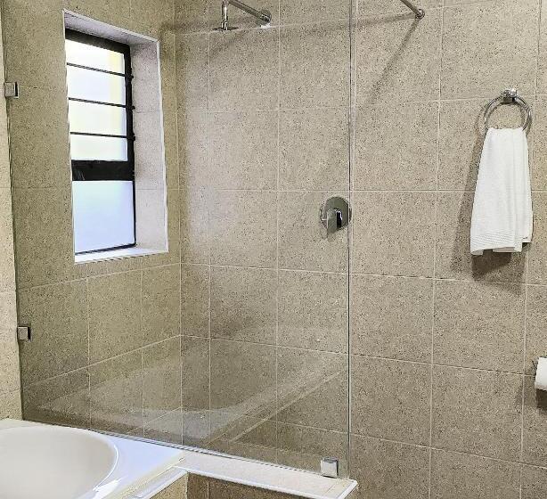 Pension Waterlily Cove Guesthouse