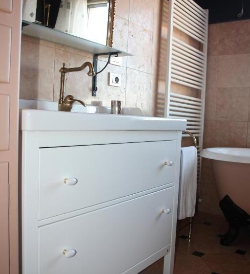 ベッドアンドブレックファースト Casaforte Alba In Langa