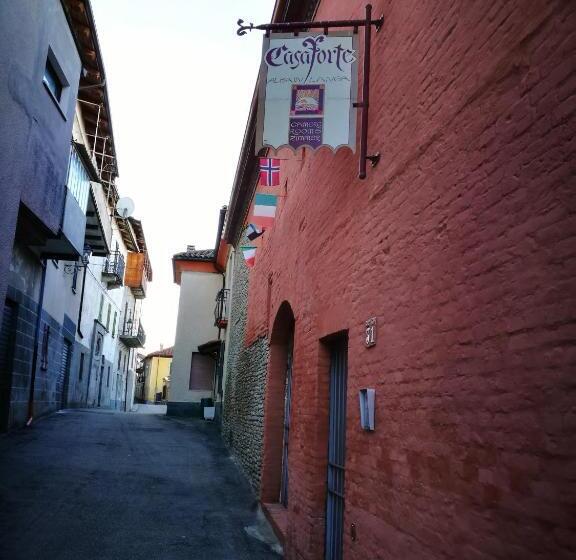 ベッドアンドブレックファースト Casaforte Alba In Langa