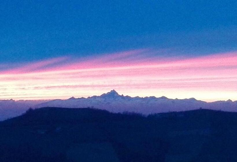 ベッドアンドブレックファースト Casaforte Alba In Langa