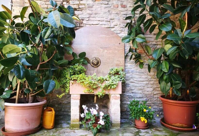 ベッドアンドブレックファースト Casaforte Alba In Langa