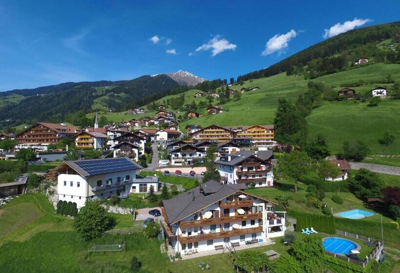 مبيت وإفطار Gasserhof Garni & Apartment