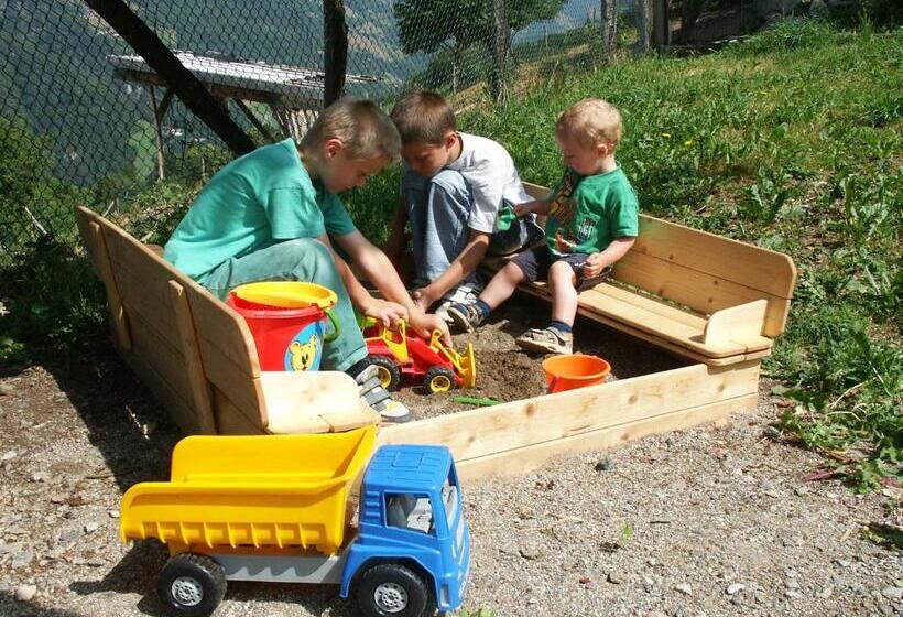 مبيت وإفطار Gasserhof Garni & Apartment