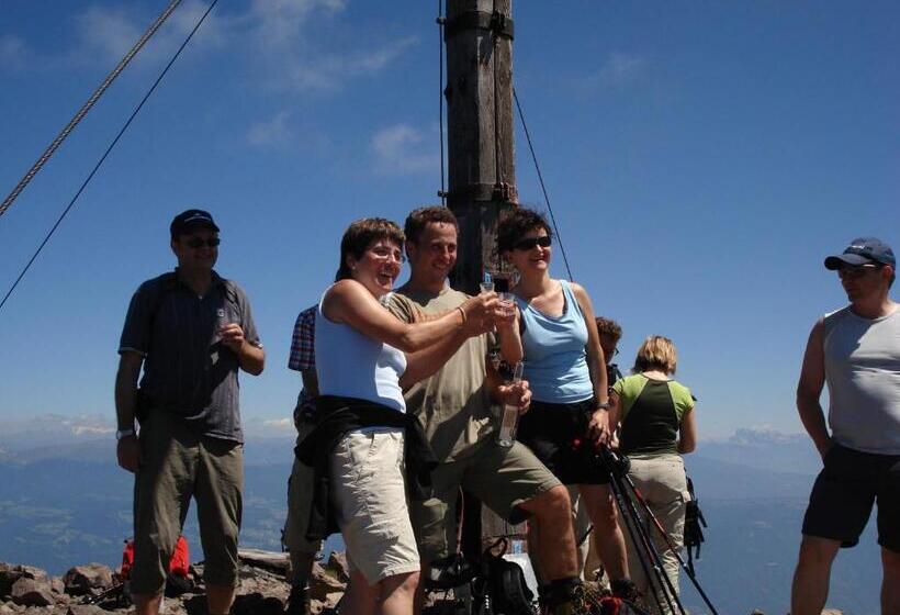 مبيت وإفطار Gasserhof Garni & Apartment