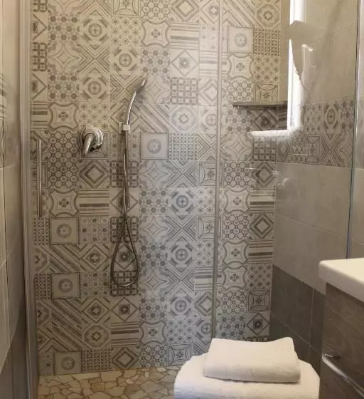 Aamiaismajoitus (B&B) Villa Elisa