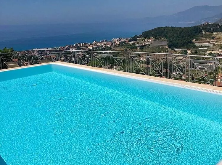 تختخواب و صبحانه Villa Gaia Luxury Villa, Pool & Wellness Rooms