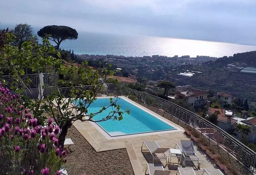 تختخواب و صبحانه Villa Gaia Luxury Villa, Pool & Wellness Rooms