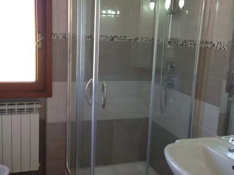 تختخواب و صبحانه Villa Gaia Luxury Villa, Pool & Wellness Rooms