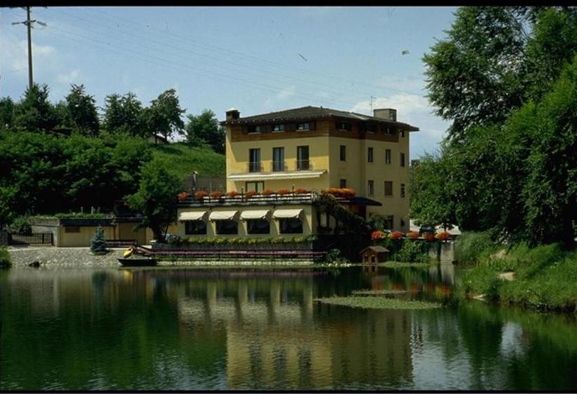 ホテル Albergo Aurora