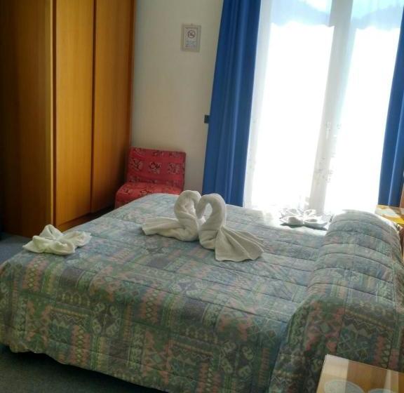 ホテル Albergo Aurora