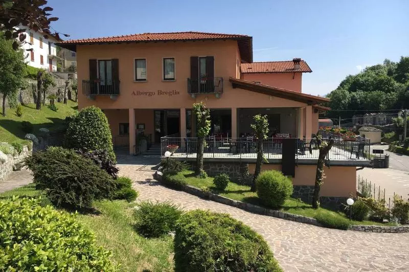 Hotelli Albergo Breglia