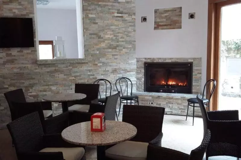 Hotelli Albergo Breglia
