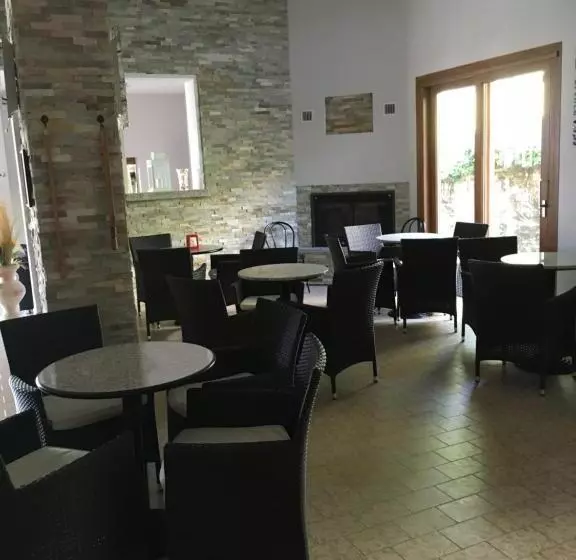 Hotelli Albergo Breglia