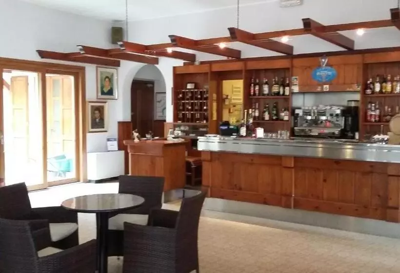 Hotelli Albergo Breglia