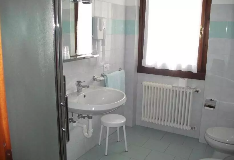 Hotelli Albergo Breglia