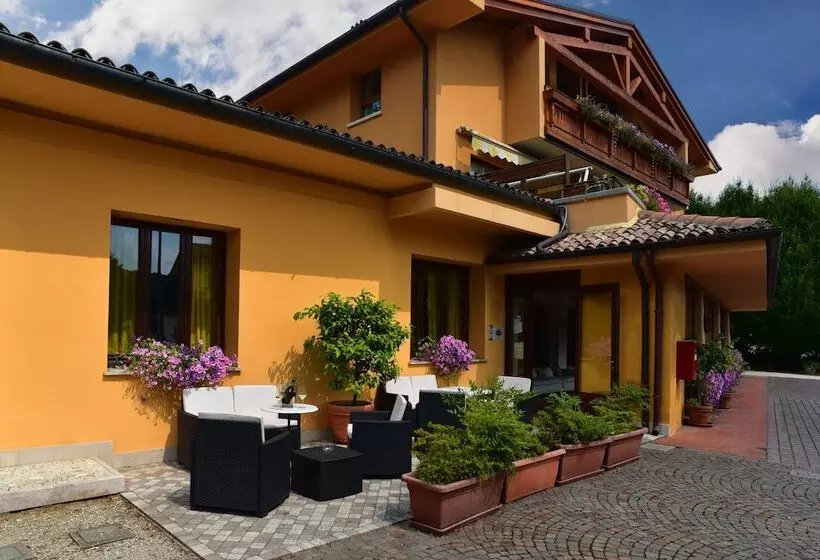ホテル Albergo Da Gildo