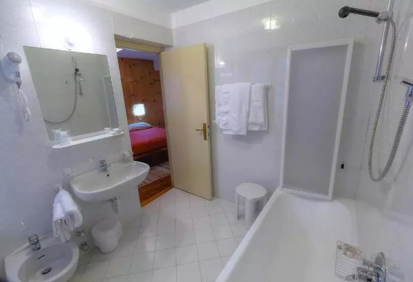 Hotelli Albergo K2