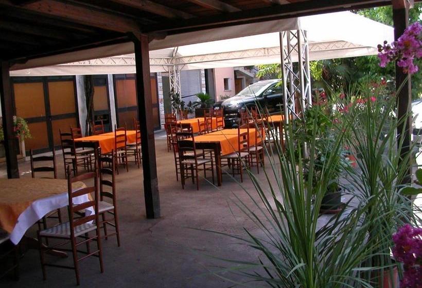 Отель Albergo Ristorante Da Felice
