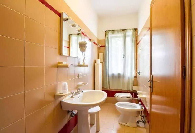 Hotelli Albergo Ristorante Da Felice