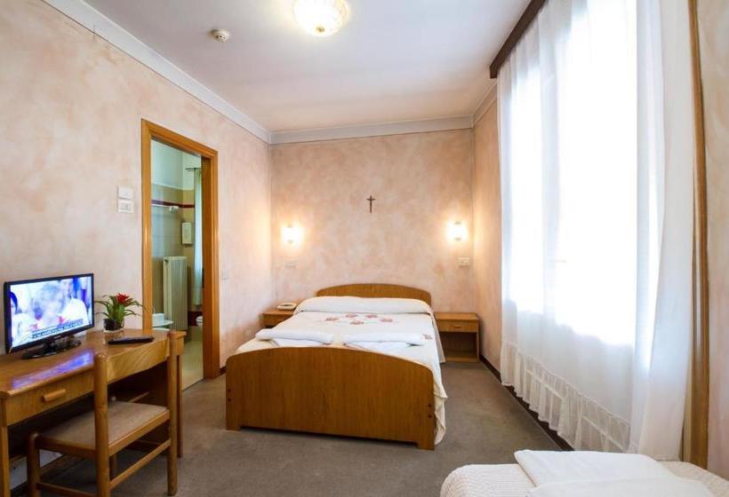 Отель Albergo Ristorante Da Felice