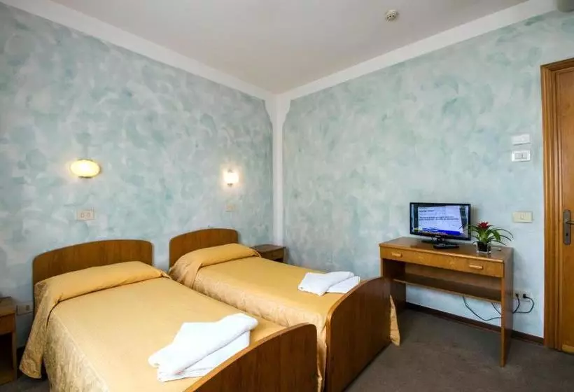 Hotelli Albergo Ristorante Da Felice