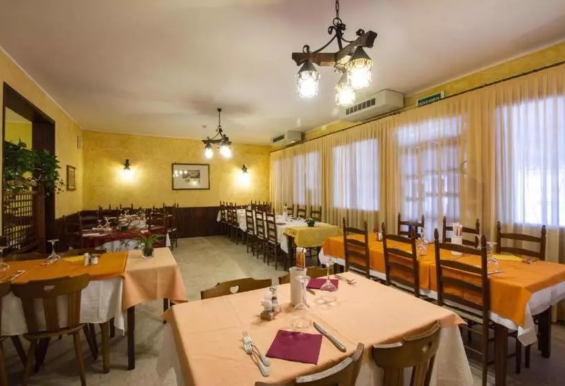 Hotelli Albergo Ristorante Da Felice