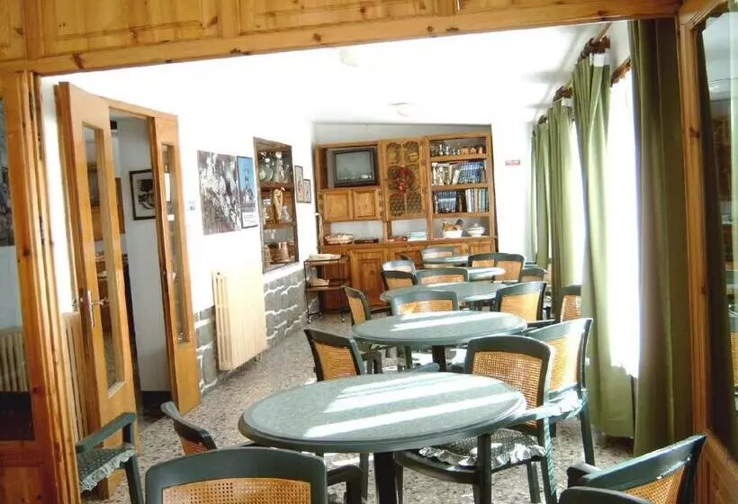 Hotelli Albergo Tirolo