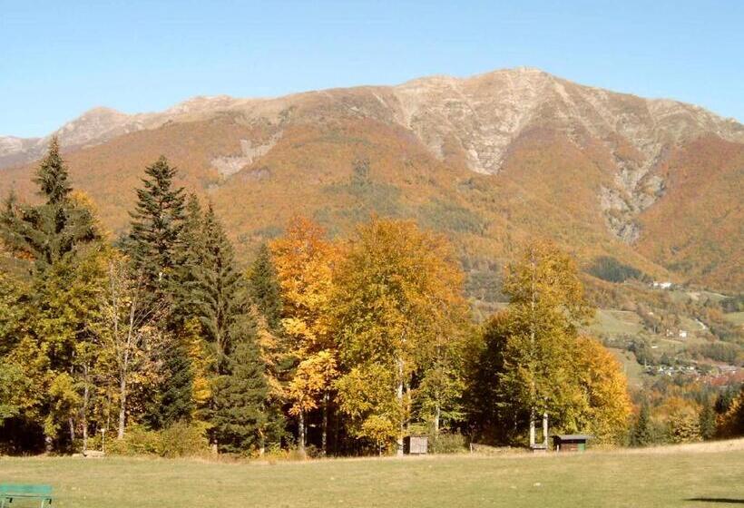 ホテル Albergo Tirolo