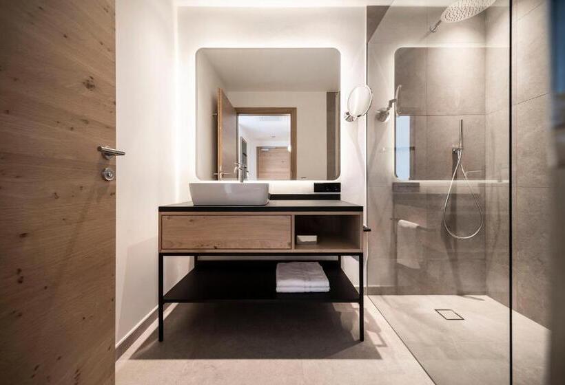 Отель Belvedere   Adults Only   14 Plus