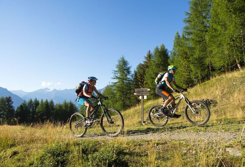 Отель Belvedere   Adults Only   14 Plus