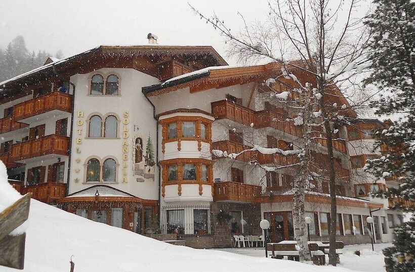 ホテル La Soldanella