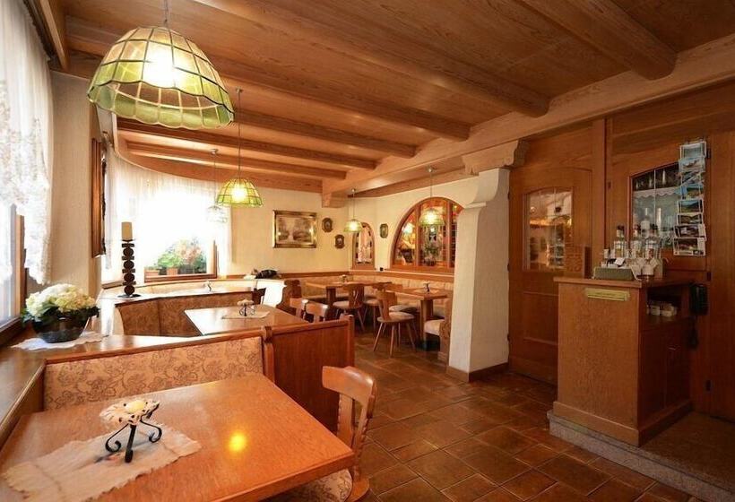 ホテル La Soldanella