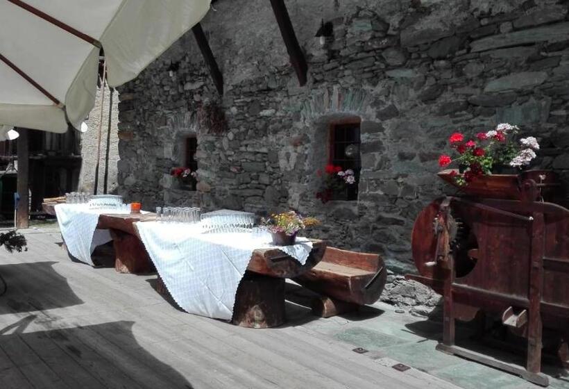 בית מלון כפרי Stadel Soussun