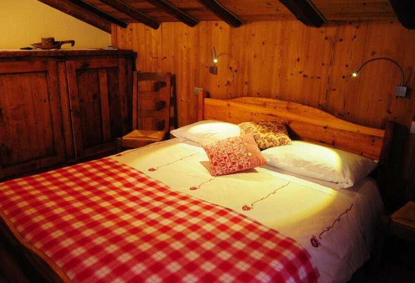 בית מלון כפרי Stadel Soussun