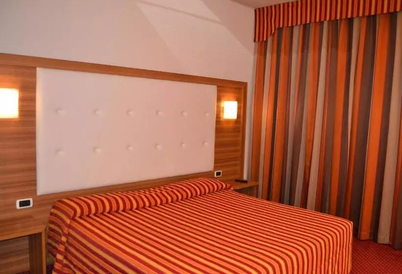 Motel 2