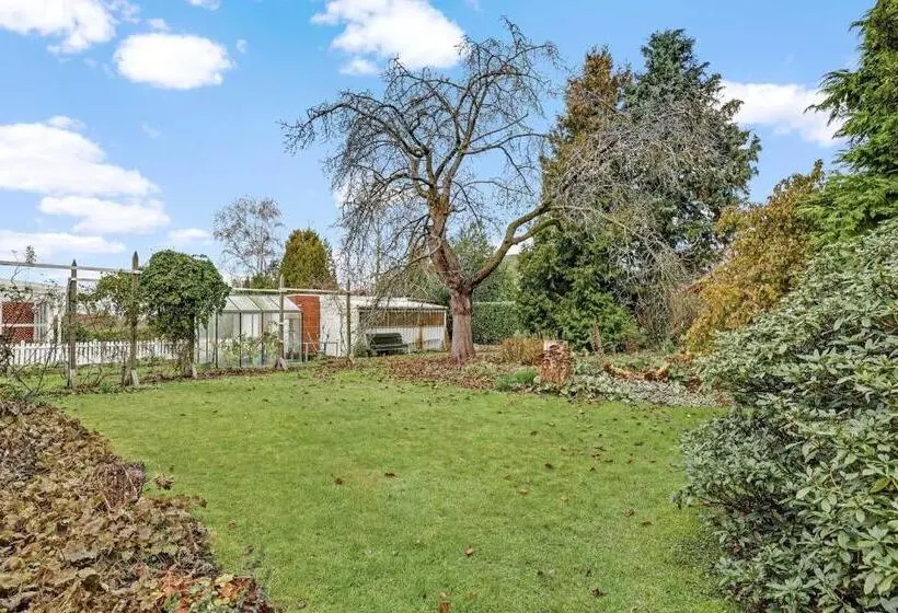 B & B & Theetuin Bathorn