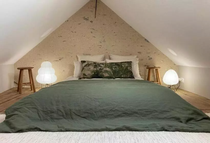 Aamiaismajoitus (B&B) ô Bord De Loire