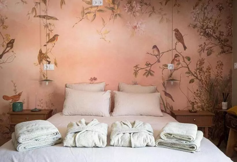 Aamiaismajoitus (B&B) ô Bord De Loire