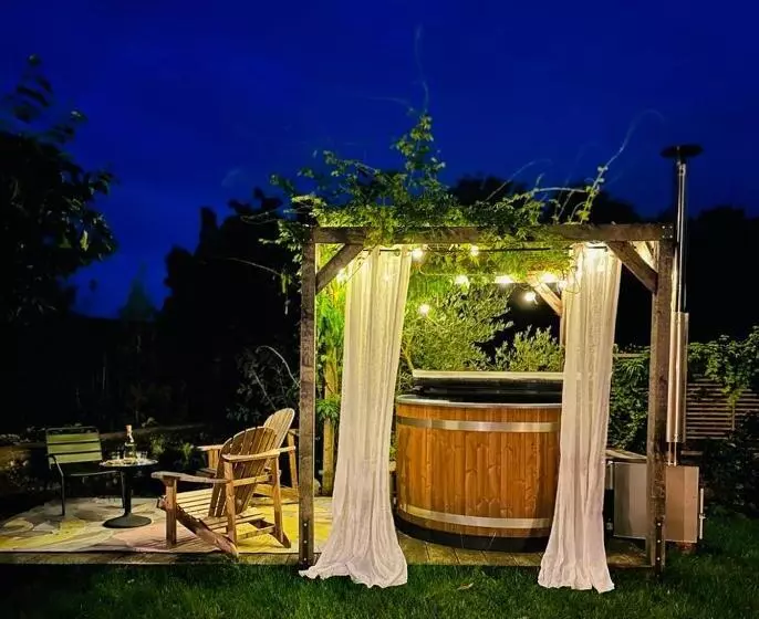 Aamiaismajoitus (B&B) ô Bord De Loire