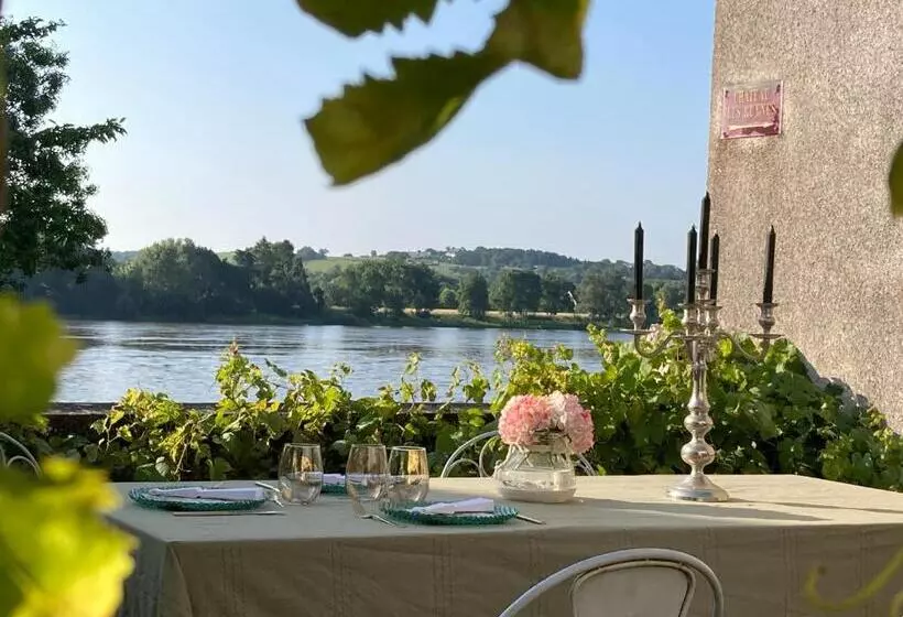 Aamiaismajoitus (B&B) ô Bord De Loire