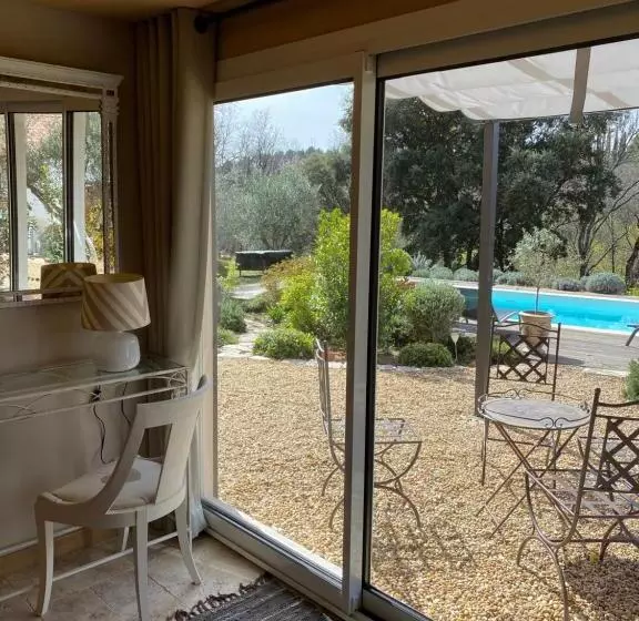 ベッドアンドブレックファースト L’oiseau Bleu