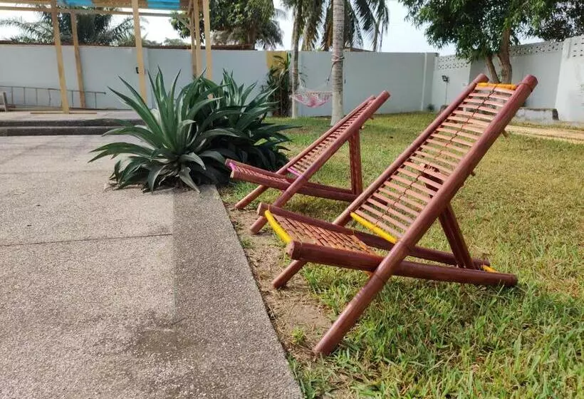 پانسیون Beach House Oasis
