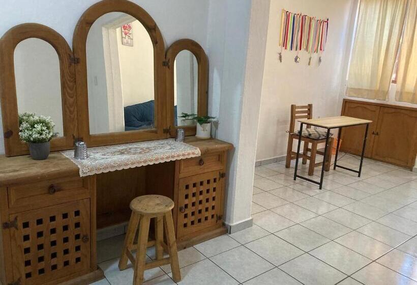 بنسيون Cómoda Y Amplia Habitación En Jalatlaco
