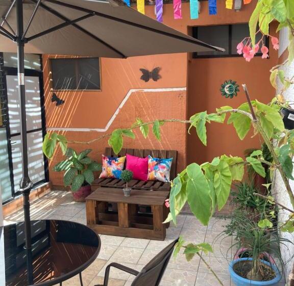 بنسيون Cómoda Y Amplia Habitación En Jalatlaco