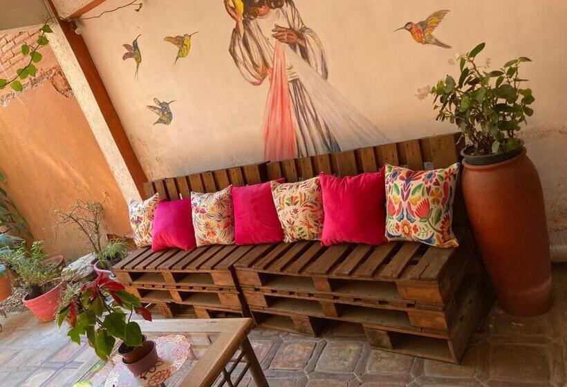 بنسيون Cómoda Y Amplia Habitación En Jalatlaco