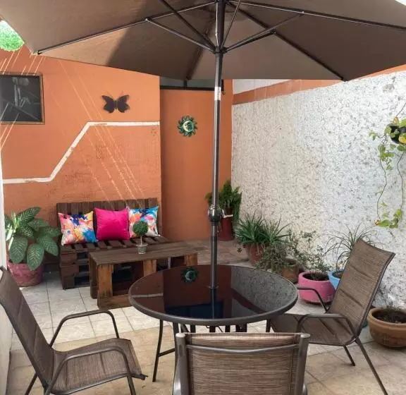 Majatalo Cómoda Y Amplia Habitación En Jalatlaco