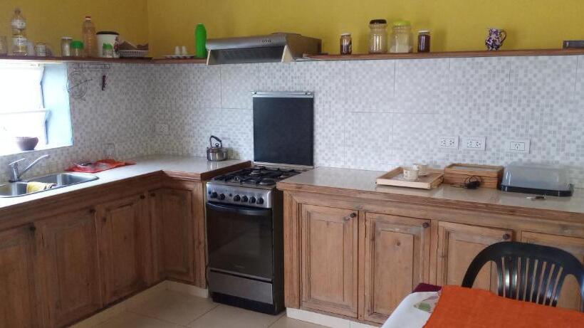 پانسیون Hostal Adelita