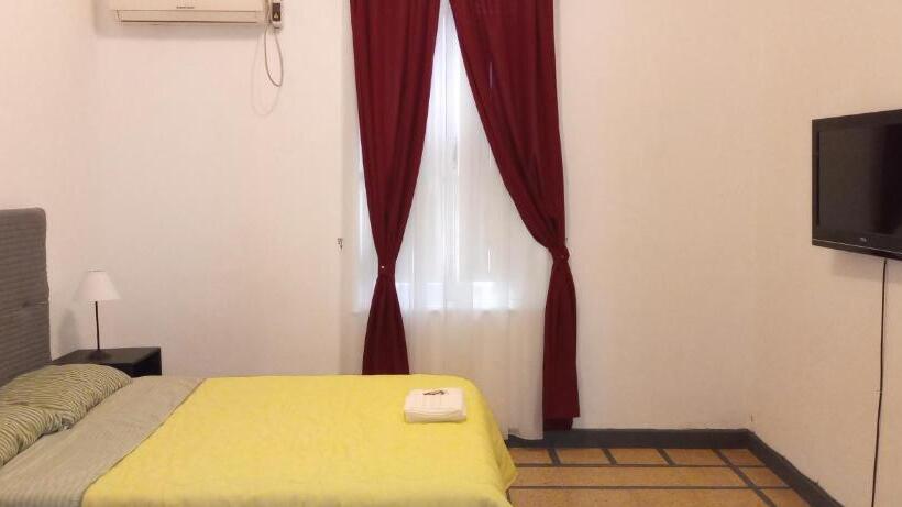 پانسیون Hostal Adelita